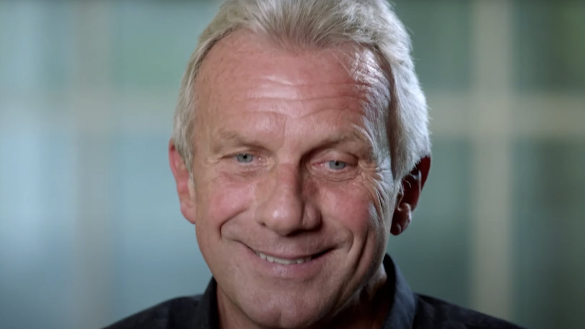 Joe Montana in a thoughtful pose, symbolizing his calm demeanor under pressure
